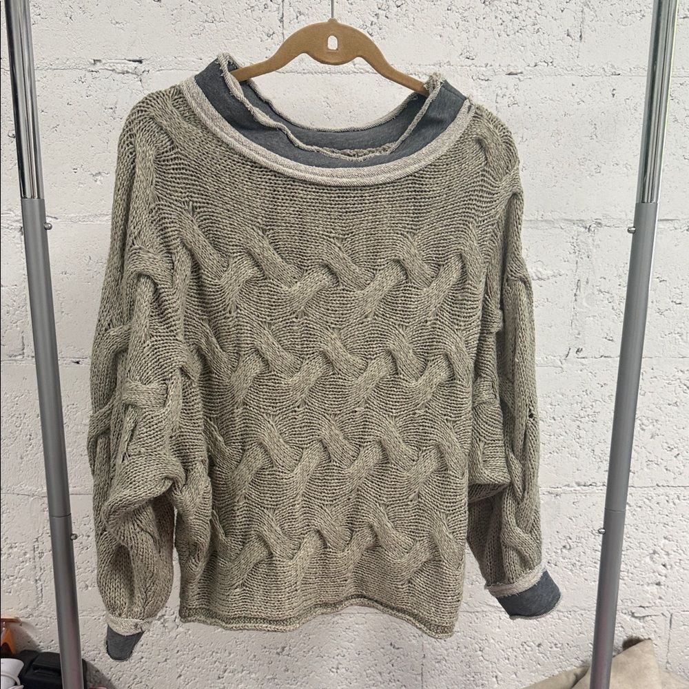 Elan Textured Knit Sweater - Gray and Blue - Long Sleeve Size Medium